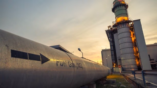 Echipă HSE într-un parc industrial de gaze